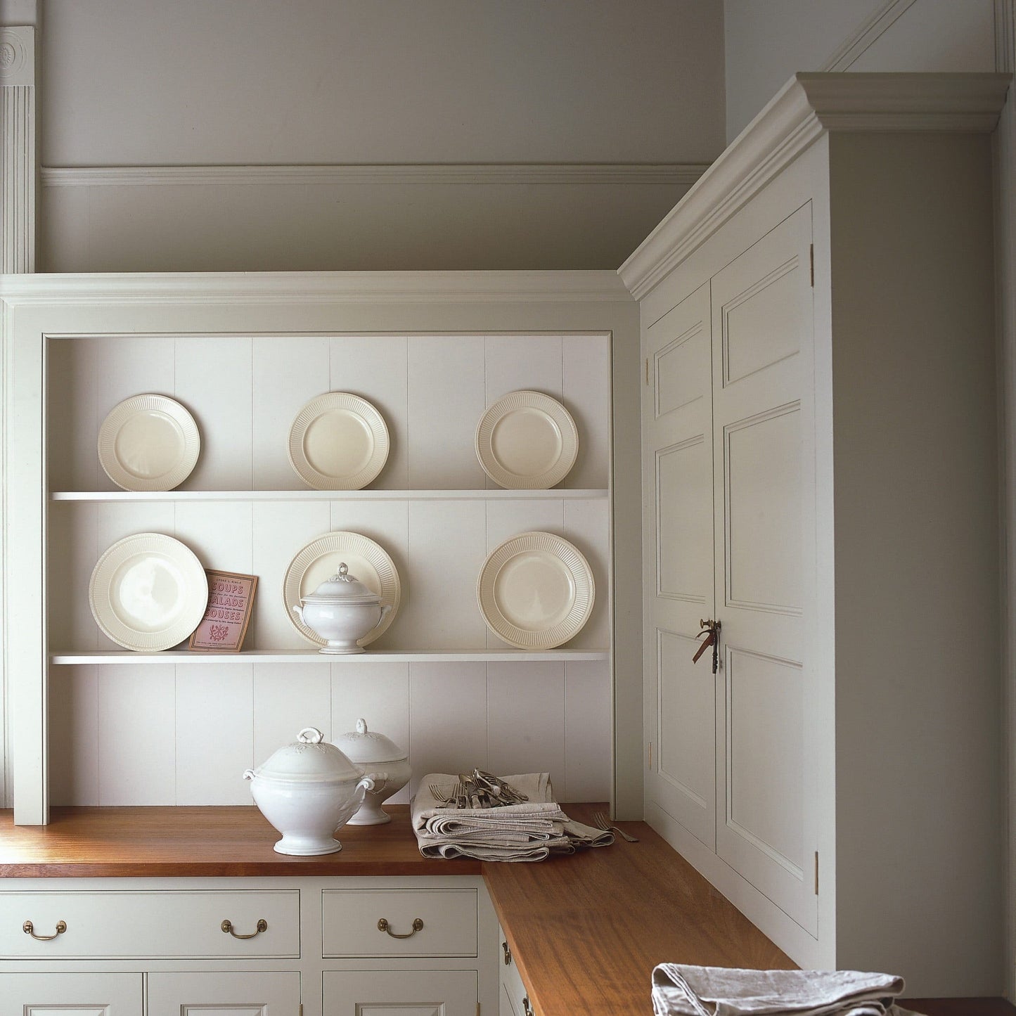 Cornice No. 65